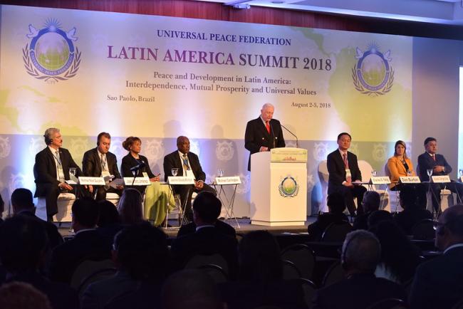 Presidents and Parliamentarians Address Latin America Summit